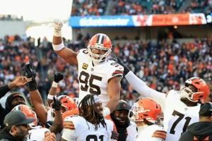 Panthers advance to NFL playoffs after Falcons beat Saints