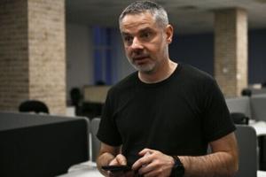 Ukraine lets firms deploy air defences against Russian attacks