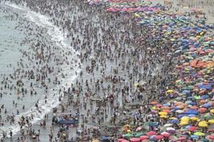 One of Lima's top beaches to close Sunday over pollution