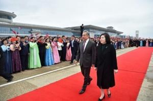 China FM vows deeper ties with North Korea on trip to Pyongyang