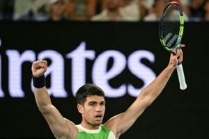 'Super-happy' Sabalenka shines as Alcaraz gets set at Australian Open