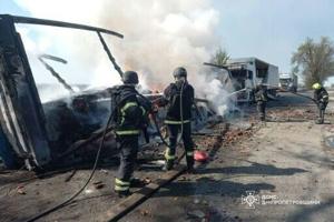 Kyiv hits Russian oil sites as eight killed in both countries