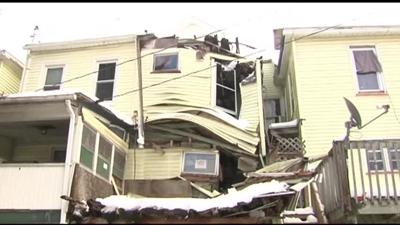 Snow Causes Row Home Roof To Collapse News Wfmz Com