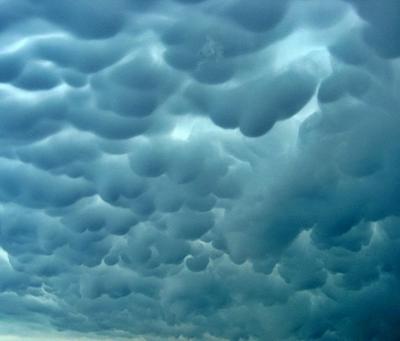What are Mammatus clouds?