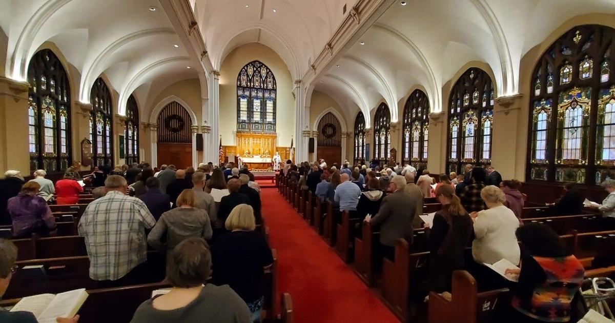 Century-old Allentown church holds final service | Lehigh Valley