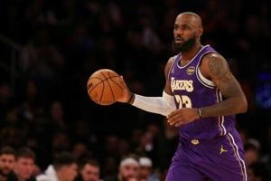 Knicks boost win streak to six by beating LeBron's Lakers