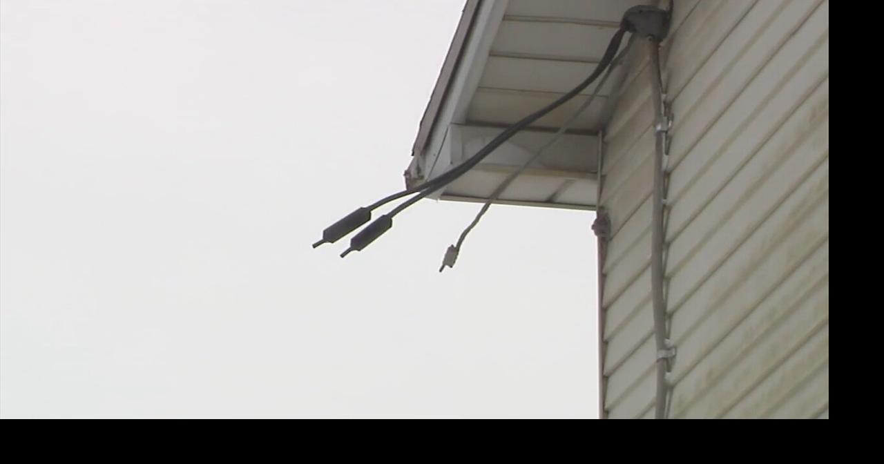 Hundreds still without power due to high winds, more outages possible ...