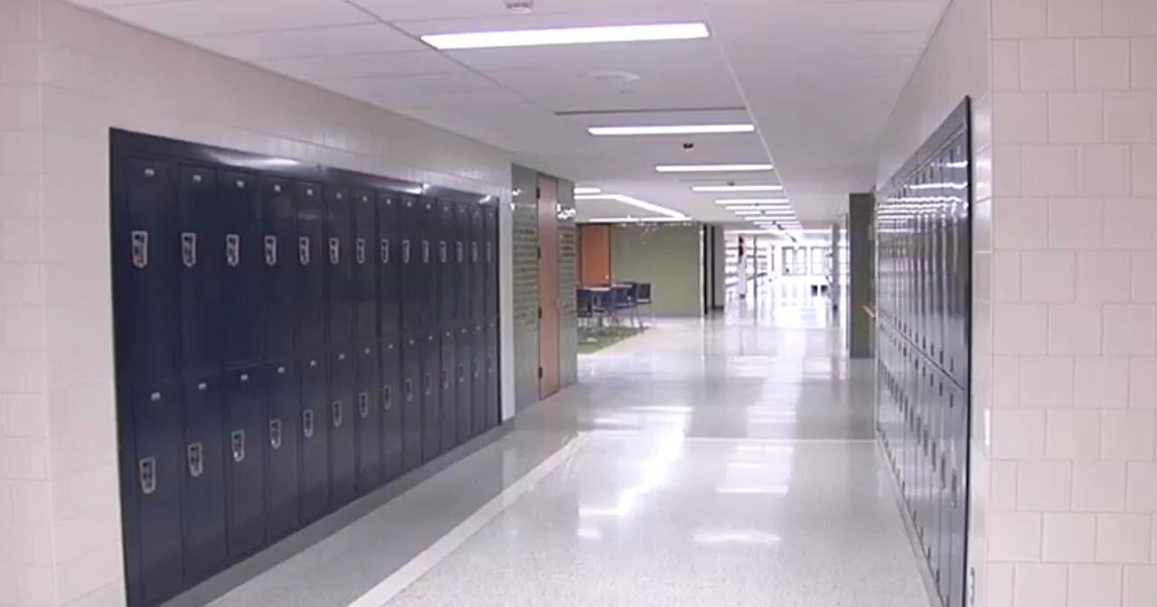 Nitschmann Middle School to go virtual Thursday due to lack of air conditioning - Vimarsana News