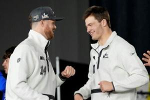 Patriots seek Super Bowl history in Seahawks showdown