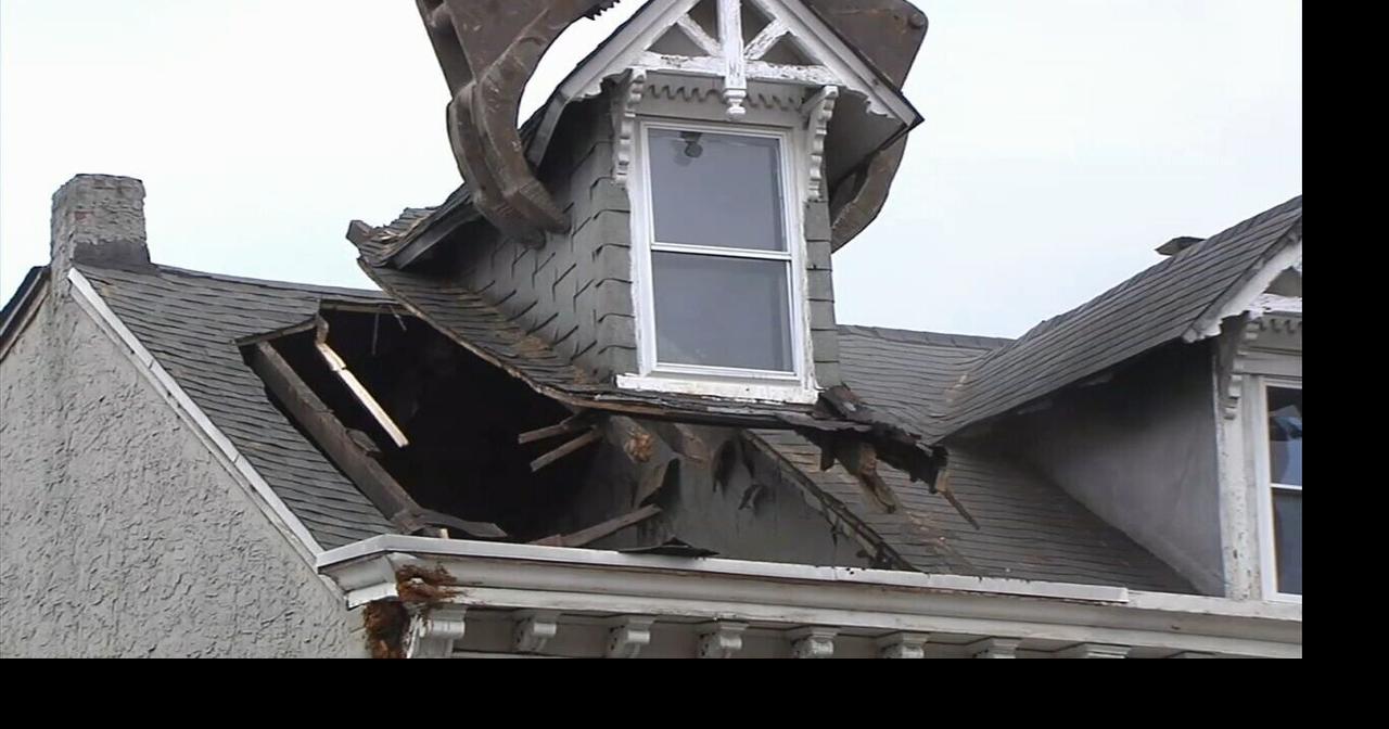 Demolition crew dismantles vacant Reading building after partial ...