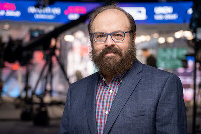 Andrew Ross Sorkin Honored By His Peers For His Transformative Impact On Business And Financial Journalism News Wfmz Com