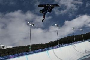 US snowboard star Kim stays on track for Olympic hat-trick