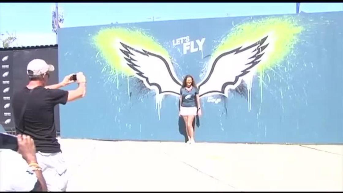 Lehigh Valley Artists Give Eagles Fans Wings News Wfmz Com