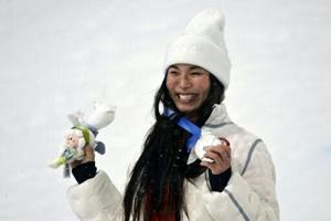 US snowboard star Kim 'proud' as teenager Choi dethrones her at Olympics