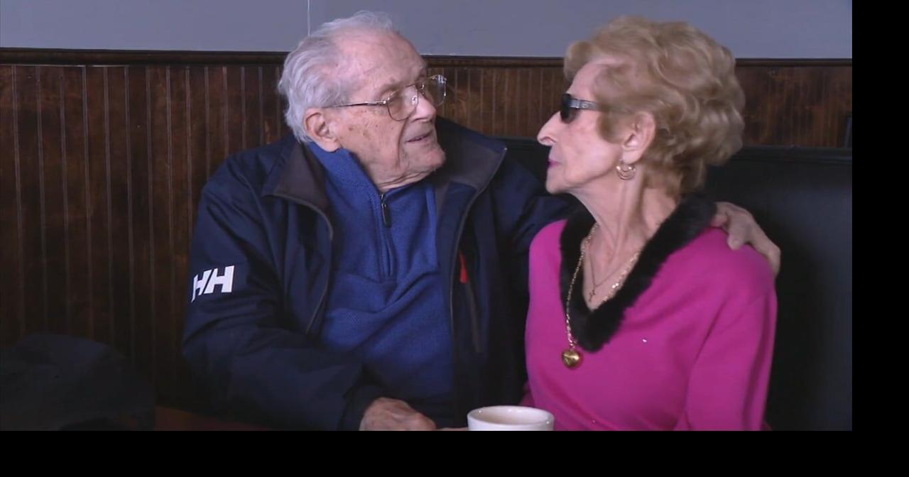 Rhode Island couples celebrates 75th anniversary
