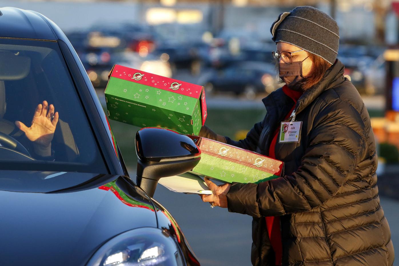 111920-qhw-shoeboxchristmasWEB