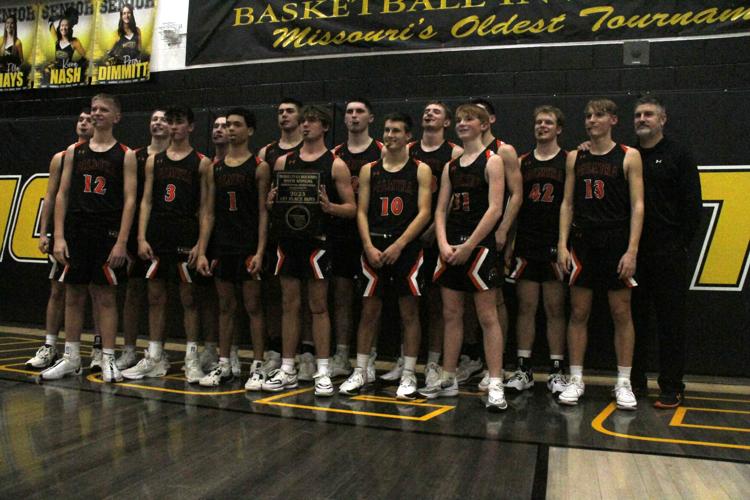 Palmyra puts away Monroe City to win second straight tournament