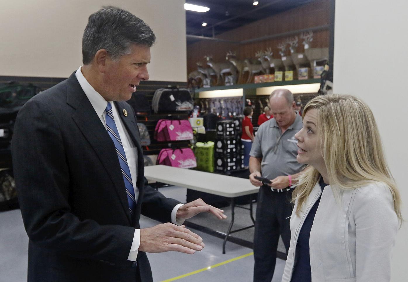 LaHood touts lower taxes, less regulation at Quincy campaign stop | Article  | whig.com