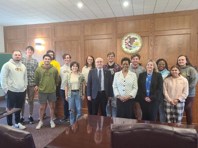 Illinois Supreme Court appellate justices speak to QU students