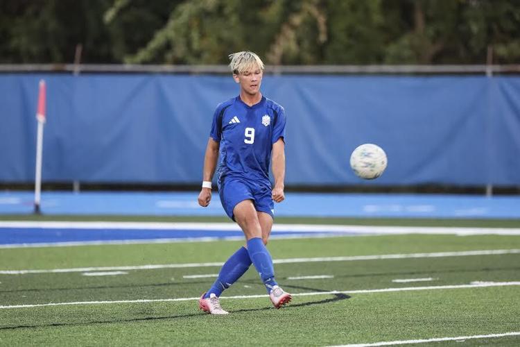 Pirates pull out tight road win over Blue Devils, first sweep of Quincy