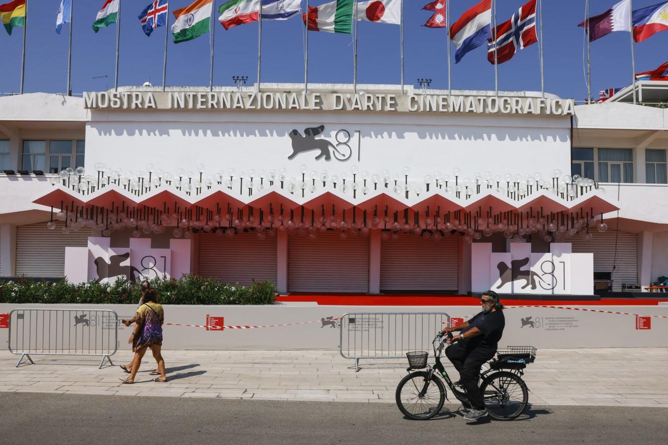 Venice Film Festival lineup features Roberts Clooney Stone and