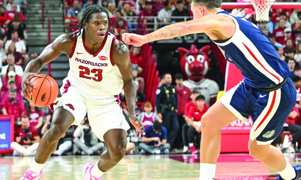 Razorbacks defeat Memphis in preseason matchup