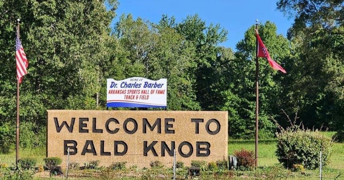 Dr. Charles 'Chuck' Barber comes home, honored by Bald Knob with 'home of' sign reception