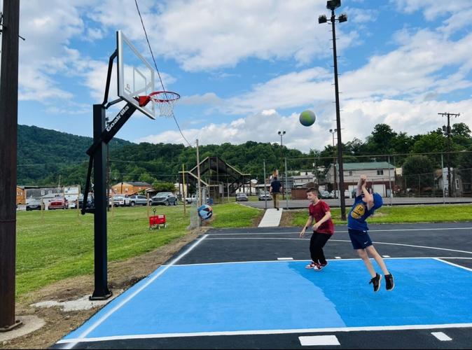 Williamson Parks and Recreation celebrates new basketball court News