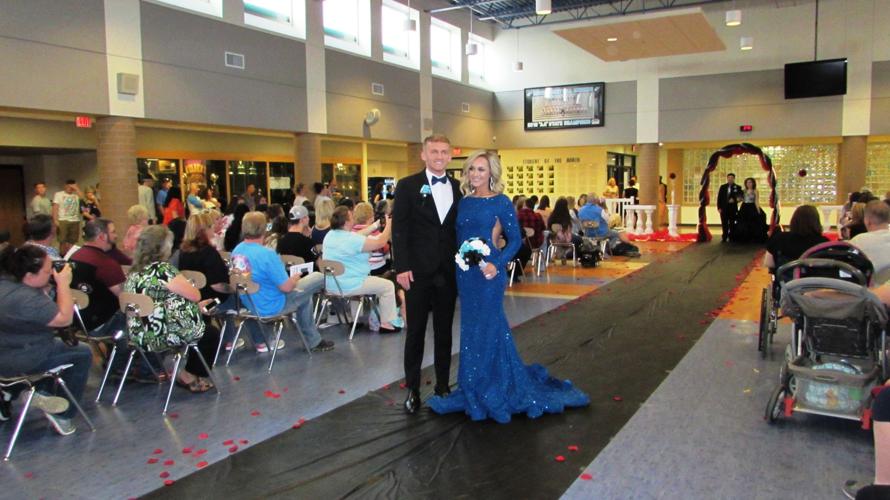 Photos Mingo Central High School Prom Entrance Photos
