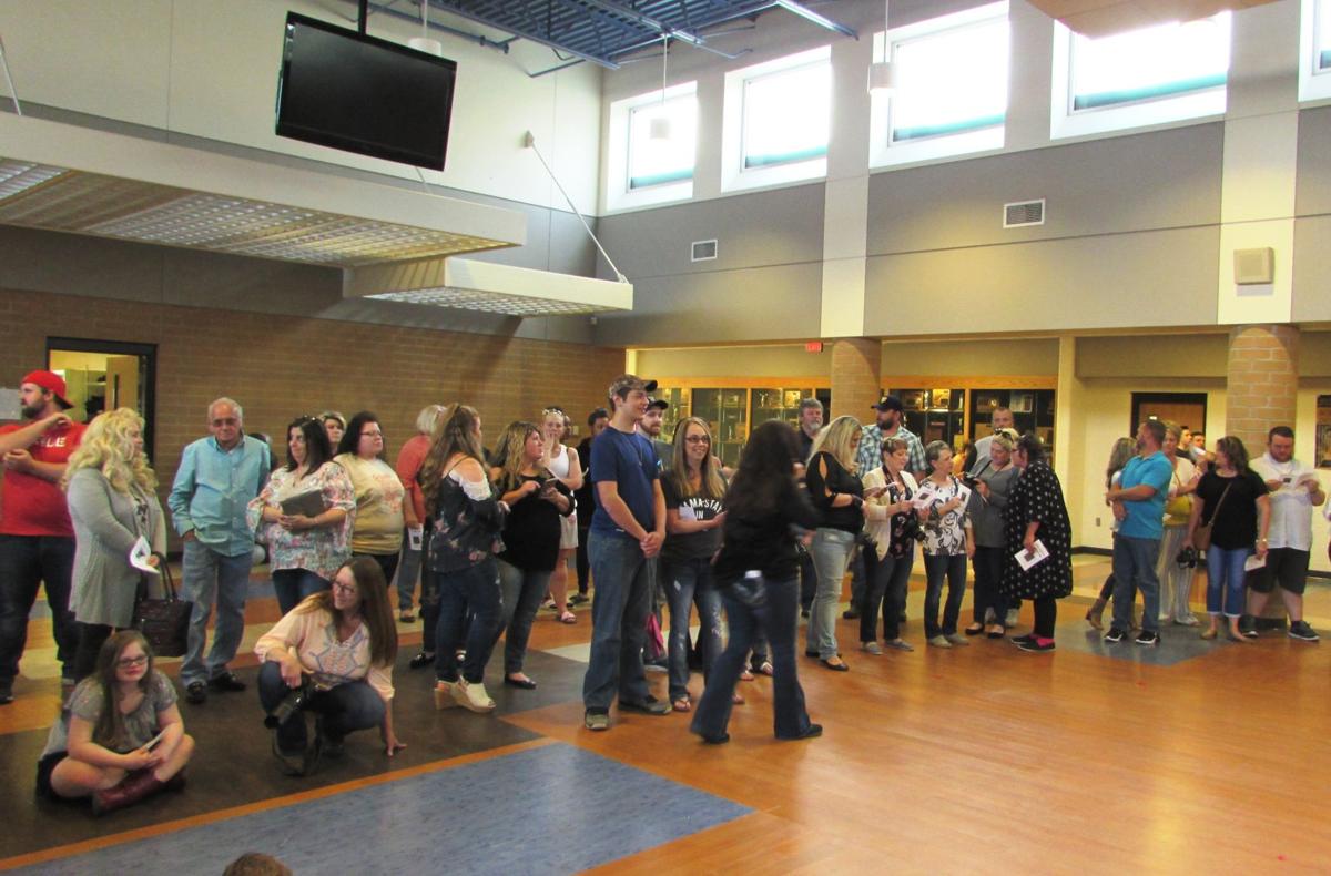 Photos Mingo Central High School Prom Entrance Photos