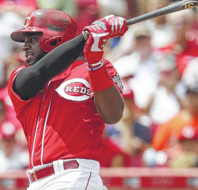 Braves acquire 2B Brandon Phillips from Reds