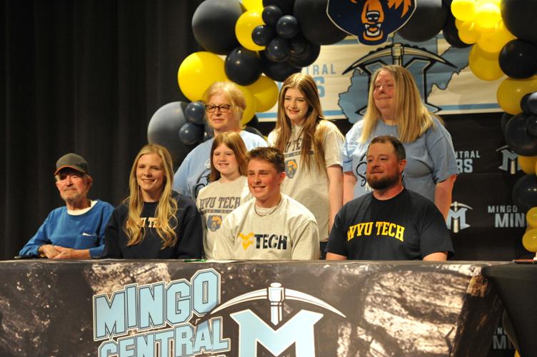 Mingo soccer standout Kelan Wallace inks with WV Tech Sports