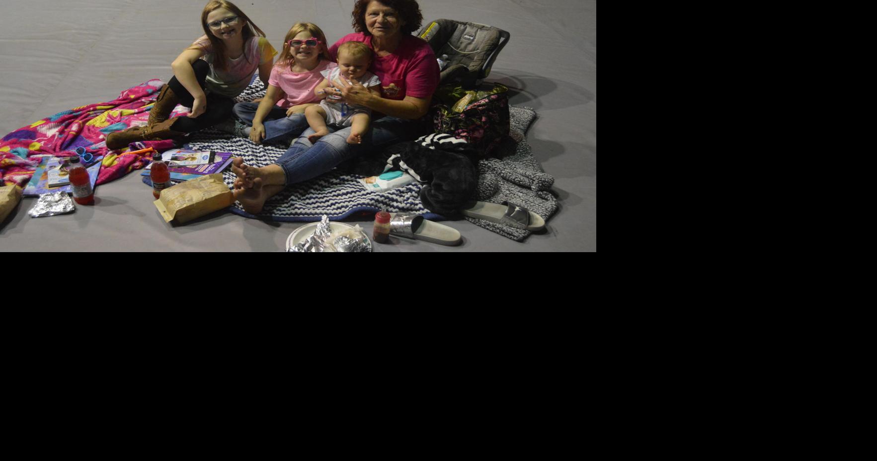 Williamson Parks and Rec. hosts first family movie night inside Fieldhouse News