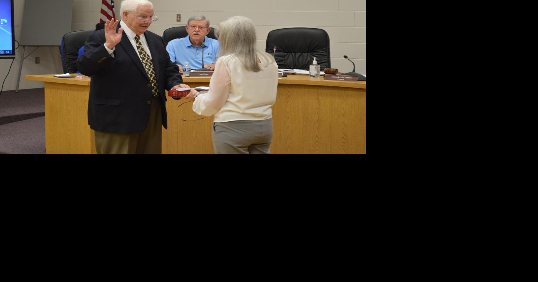 BOE talks money, awards, and concerns | News | williamsondailynews.com