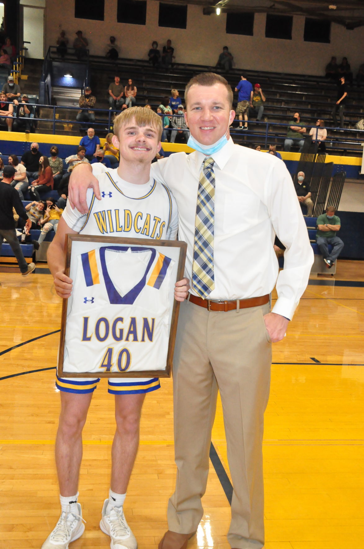 20210414-log-logan mingo boys game Senior Corey Townsend