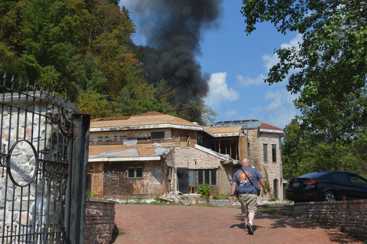 Fire destroys iconic Loftis Mansion News
