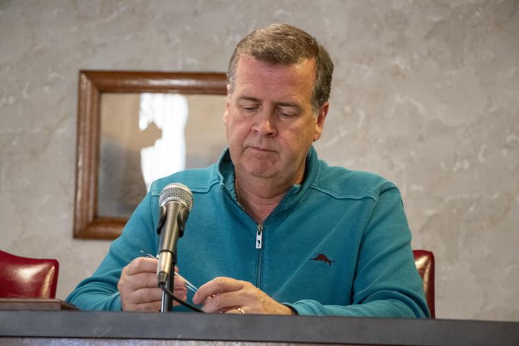 City council votes to investigate Mayor Charlie Hatfield News