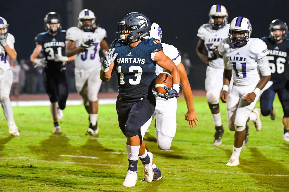 Football Preview Summit Eyes First Region Title With Trip To
