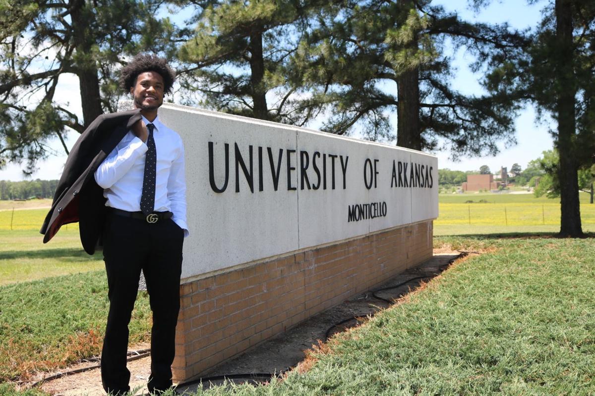 Centennial Grad Lesure A Star On The Court And In The Classroom