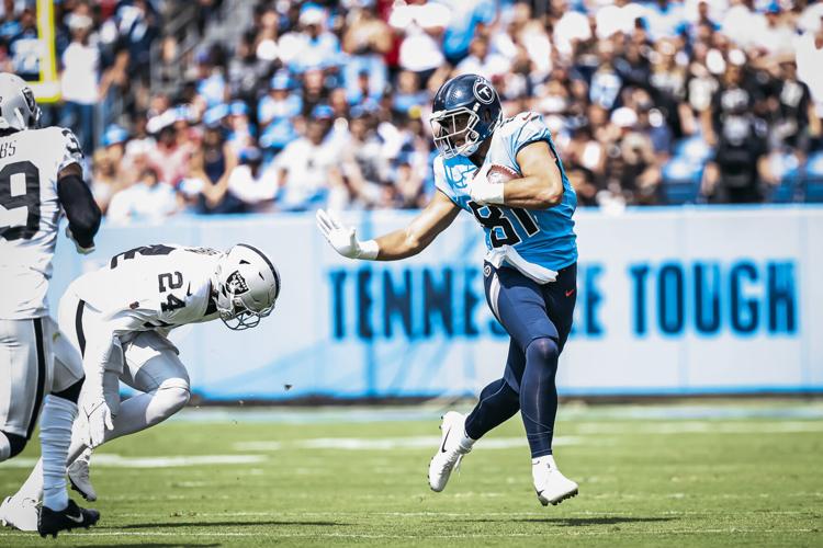 Titans Hold Off Raiders 24-22 to Earn First Win of Season