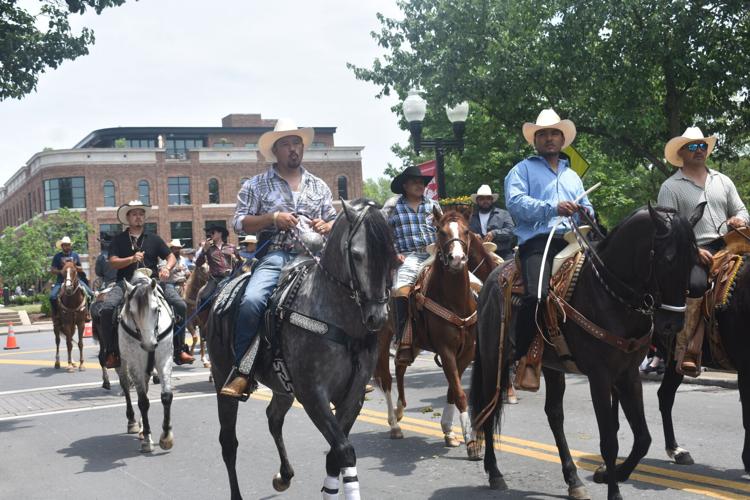 Franklin Rodeo Parade kicks off Rodeo Week Local News