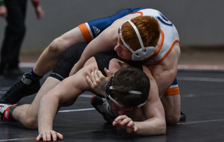 State Dual Wrestling – Summit vs. Maryville, Class AA 1st Round