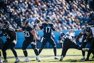 Tennessee Titans uniform changes for AFC South title vs. Jaguars