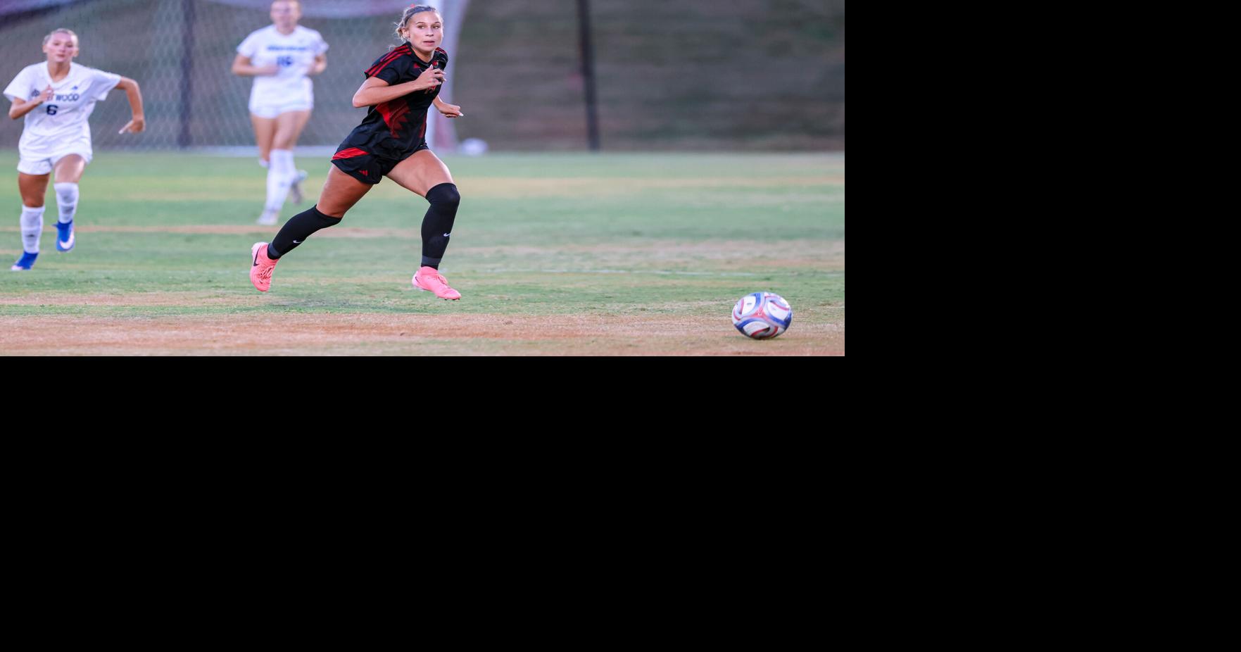 Soccer: Hartshorn breaks single-season scoring record to lift Ravenwood into district finals