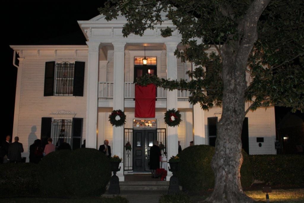 twinkling tennessee christmas dazzles guests with nashvilles best decorated homes - Tennessee Christmas twinkling tennessee christmas dazzles guests with nashvilles best decorated homes - Tennessee Christmas