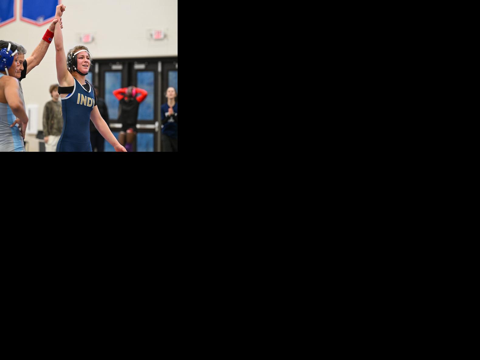 Wrestling: Gizzi, Gupton both clinch sectional titles, 10 WillCo girls qualify for state