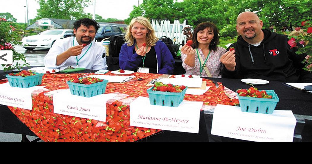 Large Crowds Pack Farmers Market for Franklin Strawberry Festival