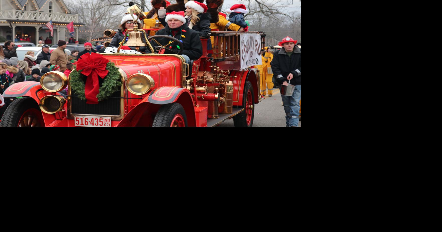 Leiper’s Fork Christmas Parade shines bright with charm, holiday spirit