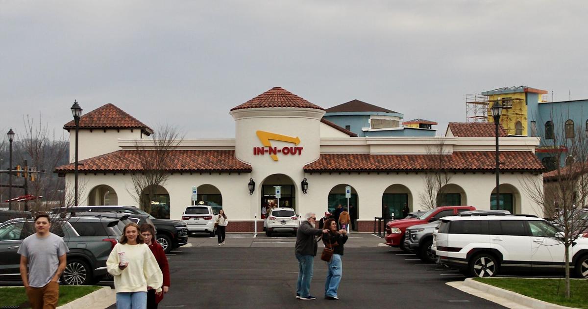 In-N-Out stays packed during opening week in Franklin | Local News ...
