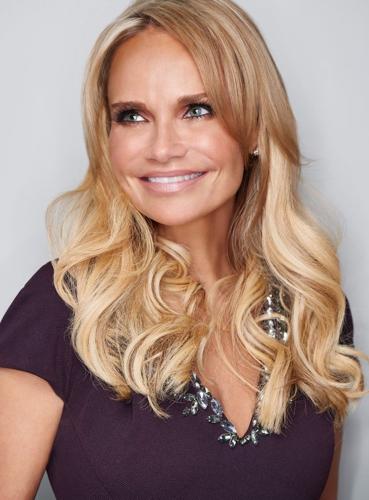 Who Is Kristin Chenoweth? American Actress & Singer's Age, Net